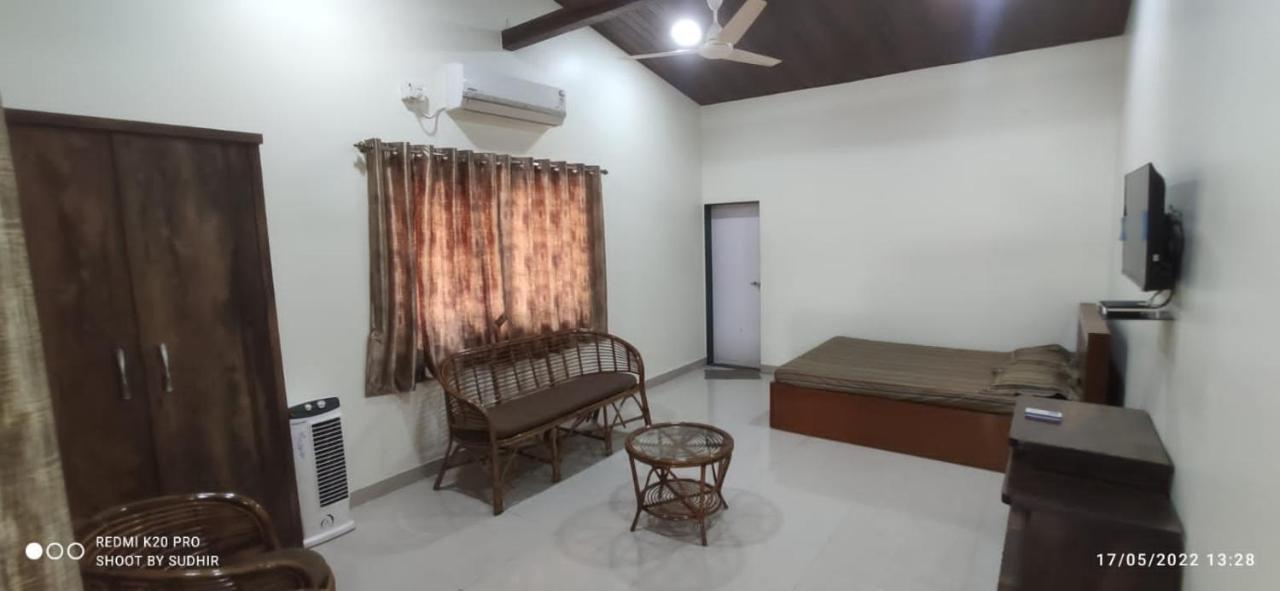 Vasant Lata Farm House Villa Barashiv Buitenkant foto